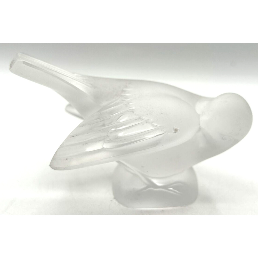 Lalique Crystal Sparrow Head‎ in Wing *Chip under Tail *U259